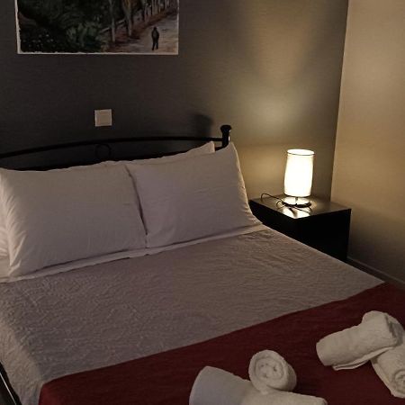 Andros Guesthouses Eksteriør bilde