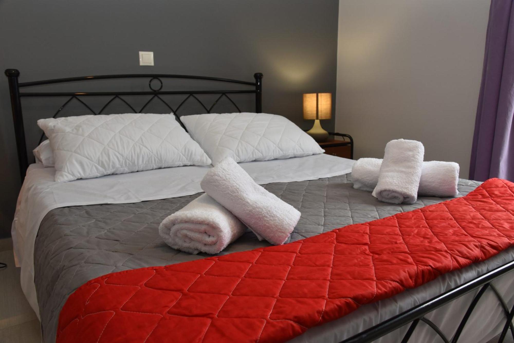 Andros Guesthouses Eksteriør bilde