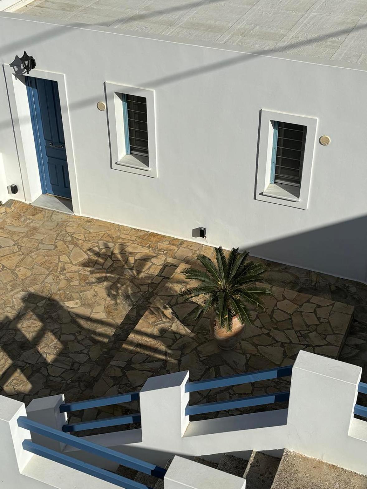 Andros Guesthouses Eksteriør bilde